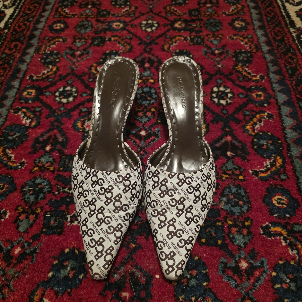 BCBG Monogram Brown And White Kitten Heels